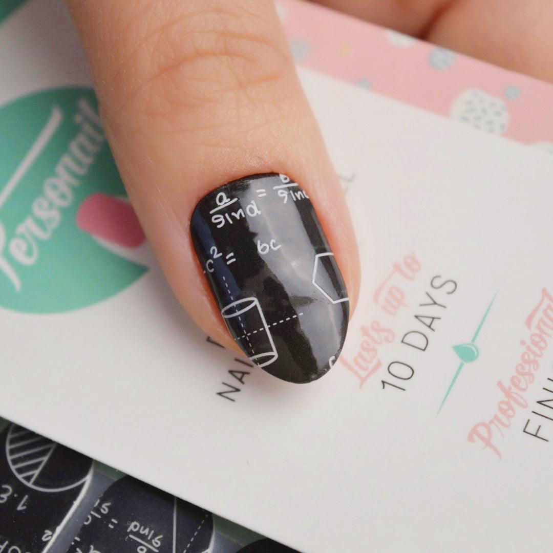 Science Experiment | Glow in the dark Nail Polish Wrap