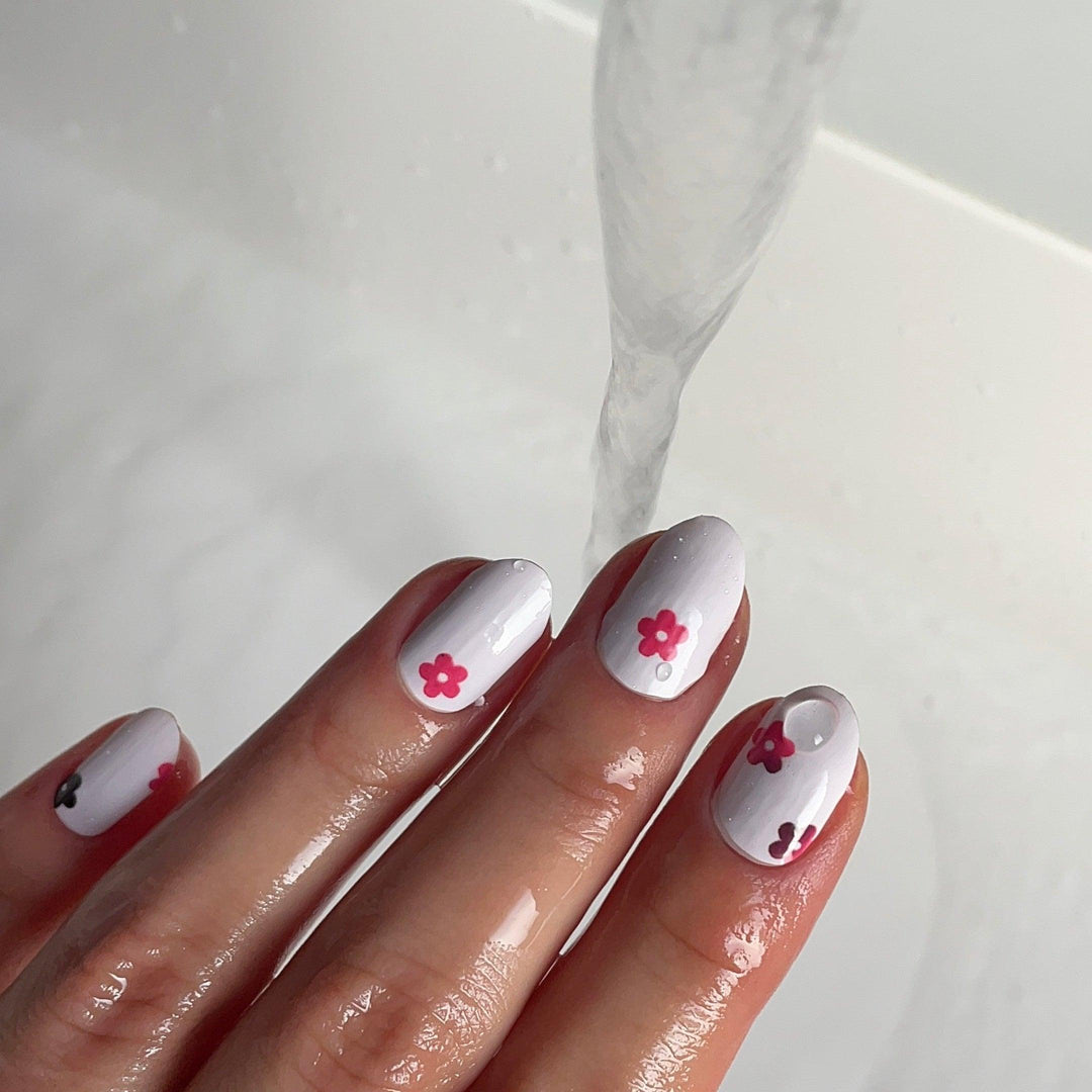 MekkoMarri | Colour Changing Nail Polish Wraps