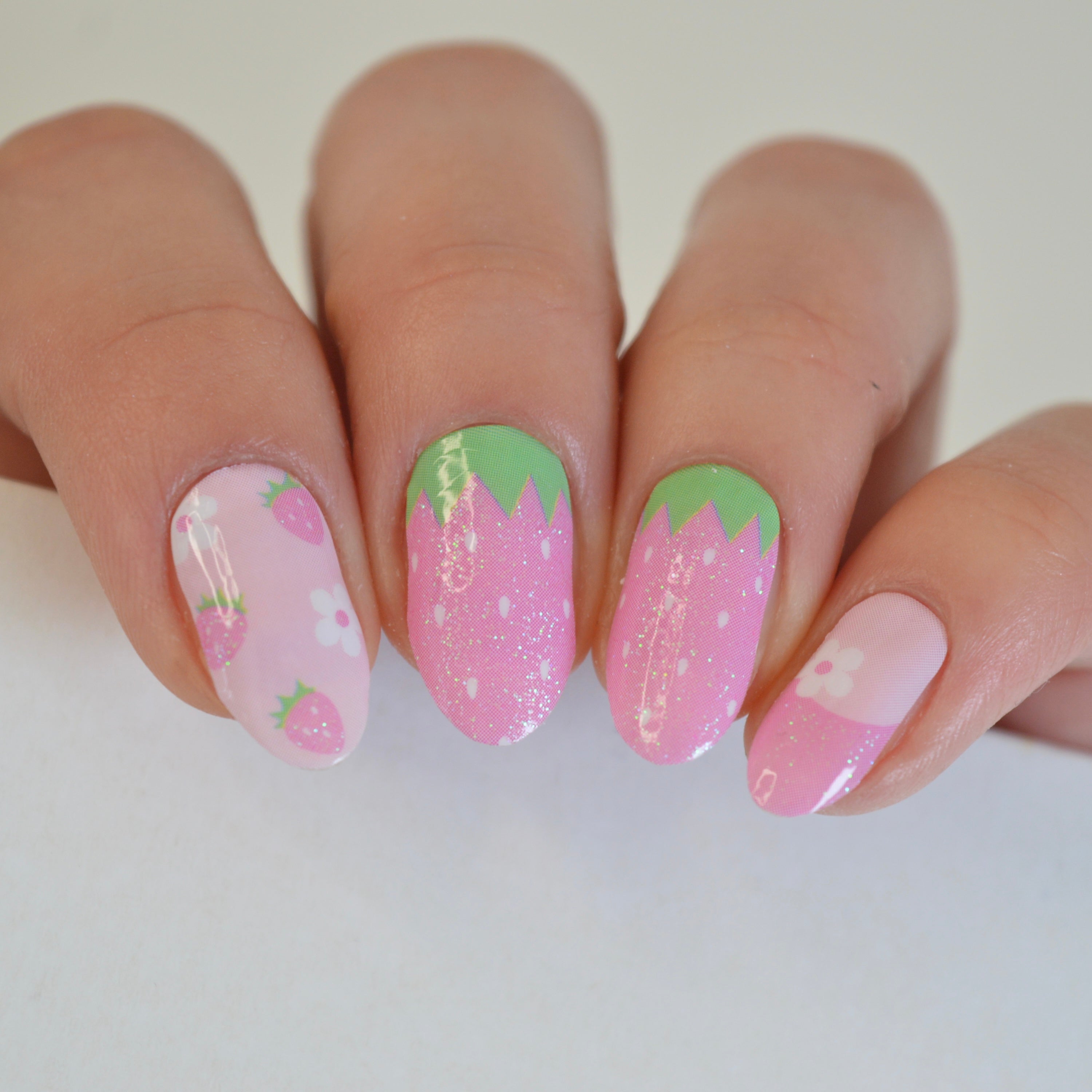 Strawberries & Cream | Nail Polish Wraps