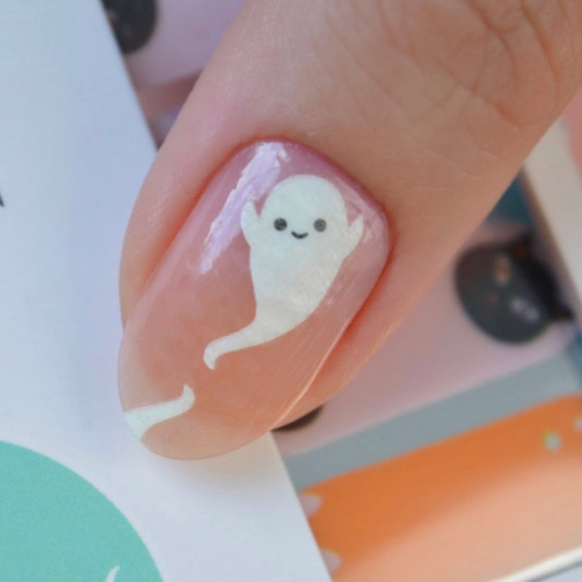 Halloween | Glow in the Dark Ghost Nail Polish Wrap