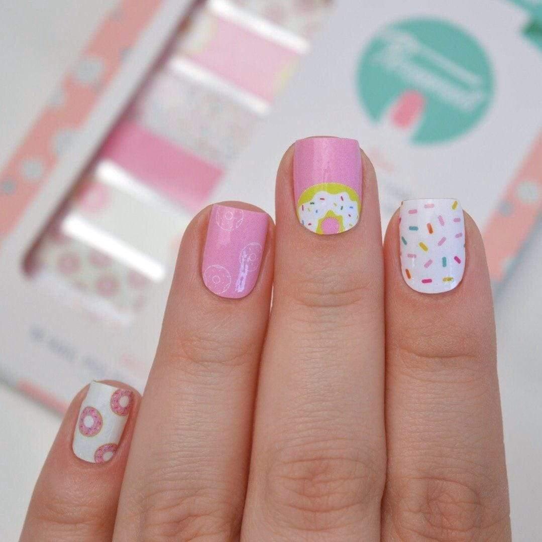 Personail Nail Wraps Donut