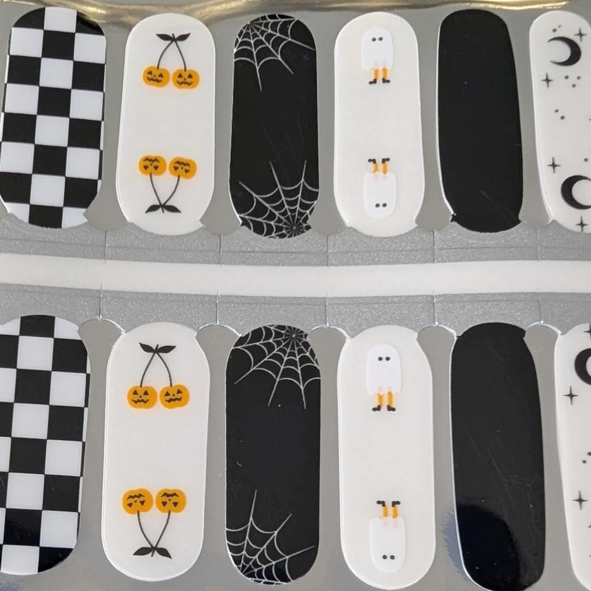 Casper Halloween nail wraps