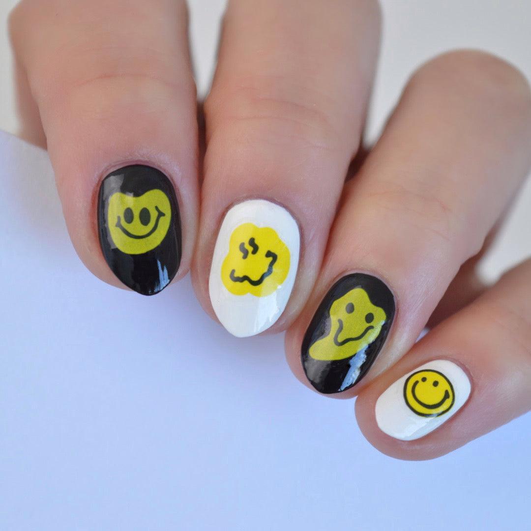 Smiley PLAY Nail Art Sticker