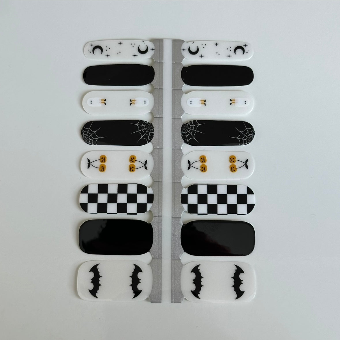 Casper black and white Halloween nail wraps