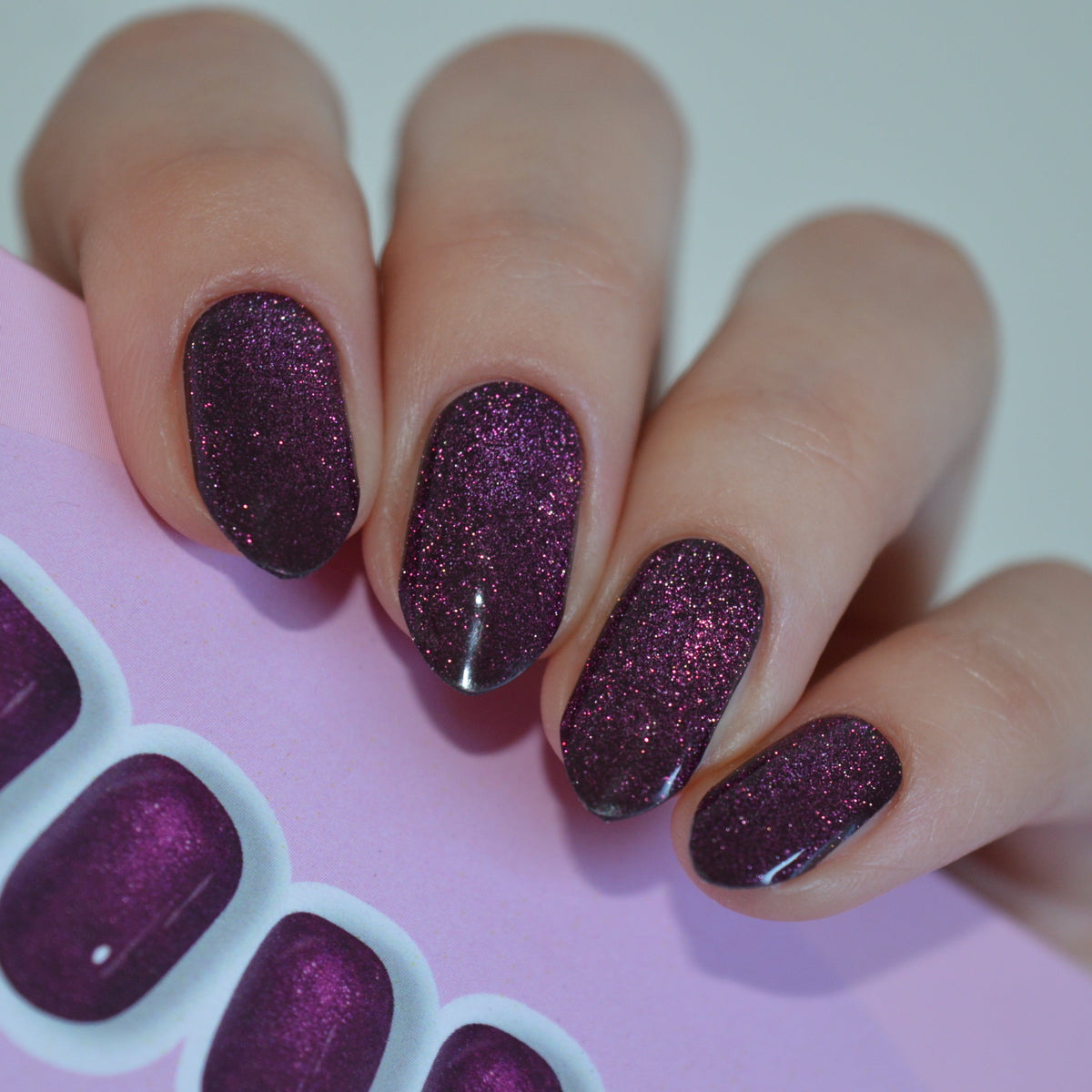Cat Eye Maroon | Super Jellies DIY Hard Semi Cured Gel Nail Wraps