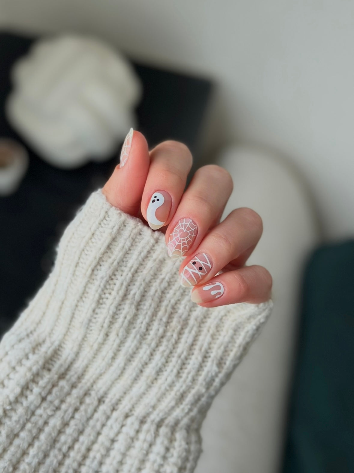Mummy |  Halloween Themed Nail Polish Wrap