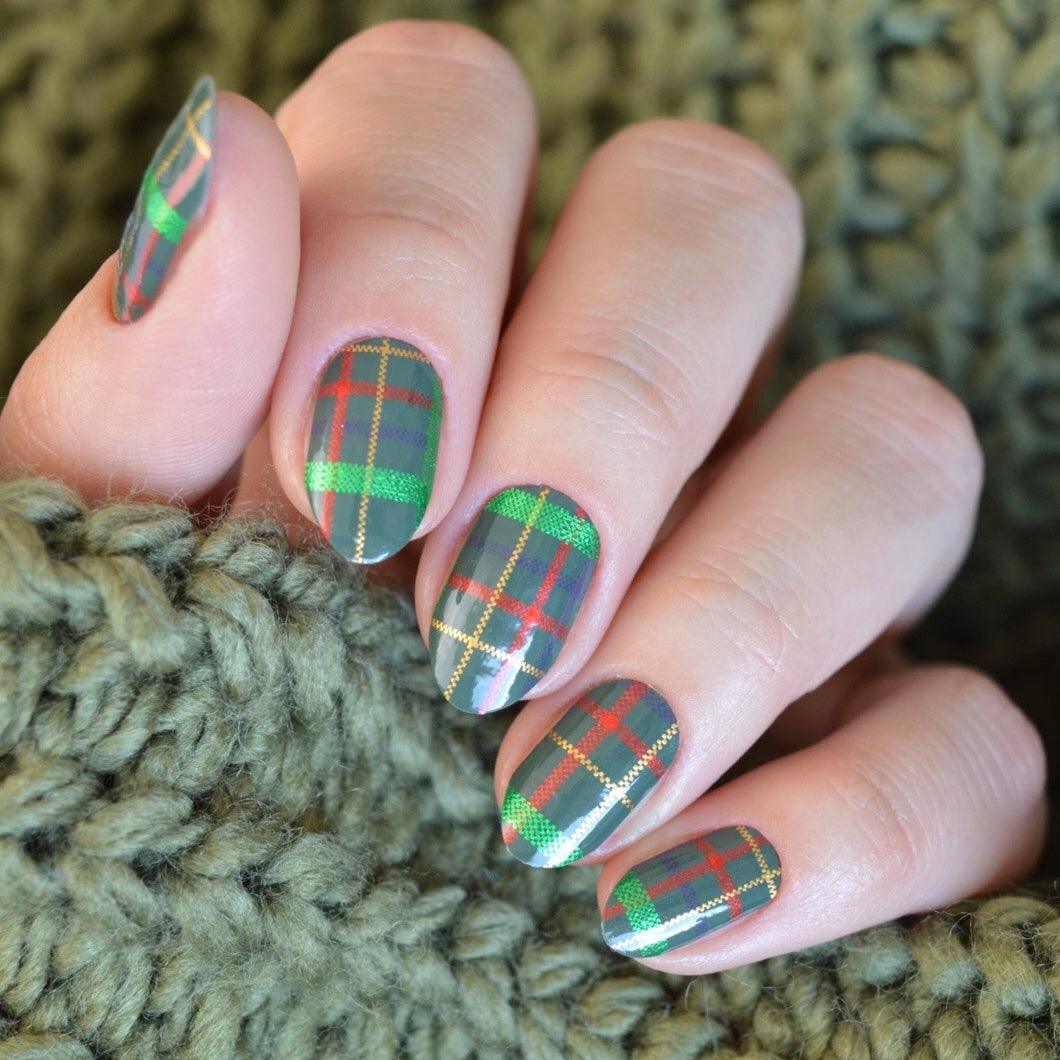 Holiday| Green Tartan Christmas Nail Polish Wrap